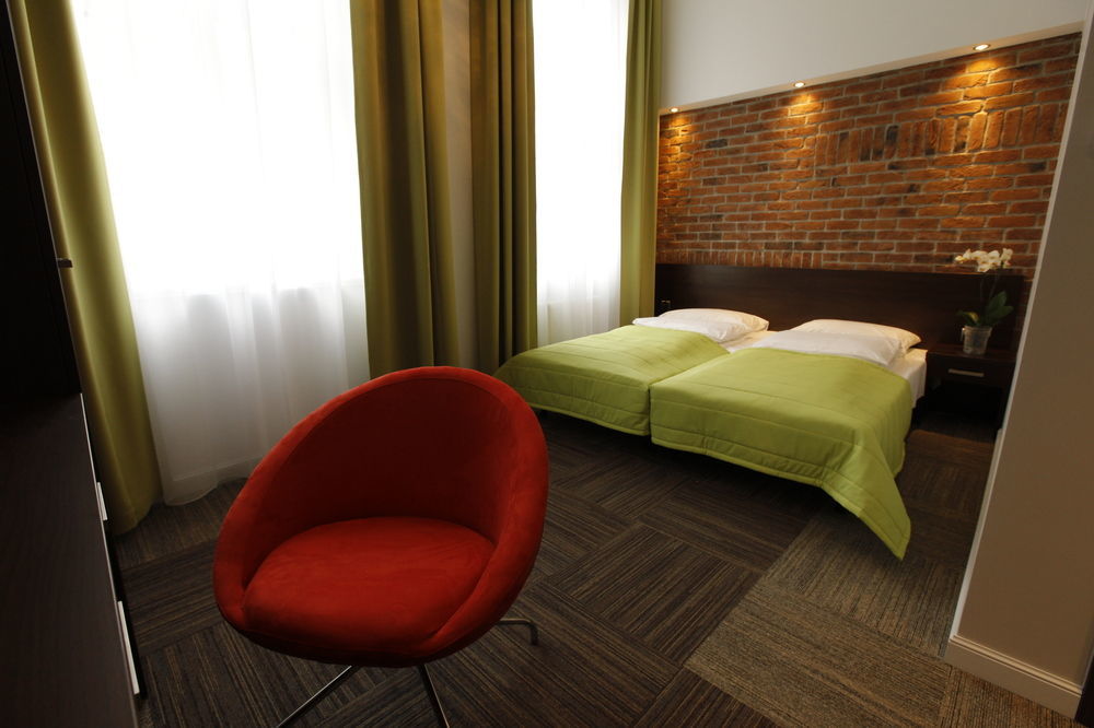 Artus - Old Town Hotell 3*